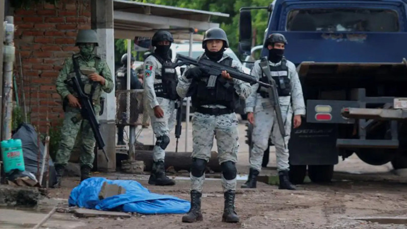 Kan Donduran Çete Savaşı! Kafalarını Kesip Köprüye Astılar - Resim : 1