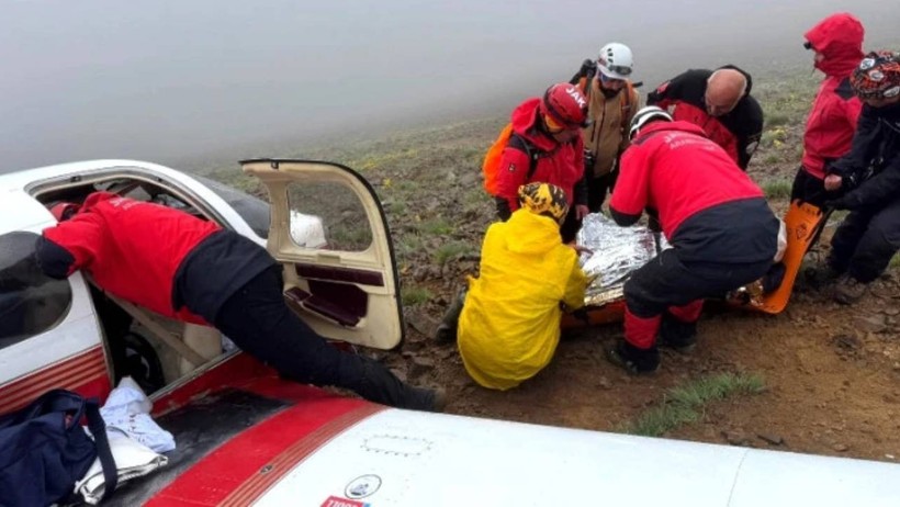 İlk Görüntüler Ortaya Çıktı: Rize'de Düşen Uçağın Enkazı Böyle Bulundu - Resim : 1