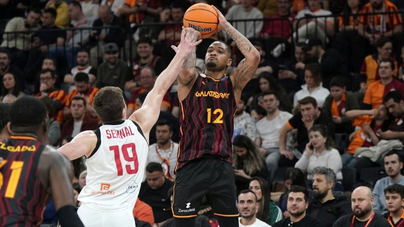 Galatasaray'dan O Oyuncuyla 'Yola Devam' Kararı - Resim : 1