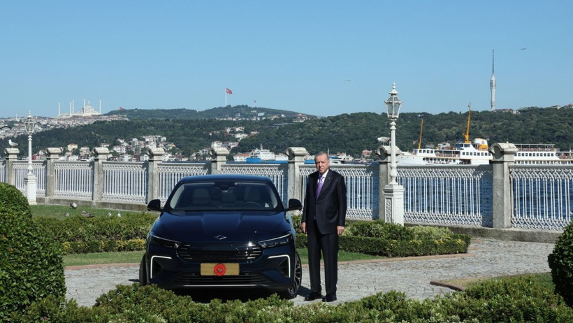 Cumhurbaşkanı Erdoğan'dan Togg T10F'ye İlk Test Sürüşü: Sedan Model Yola Çıktı - Resim : 1