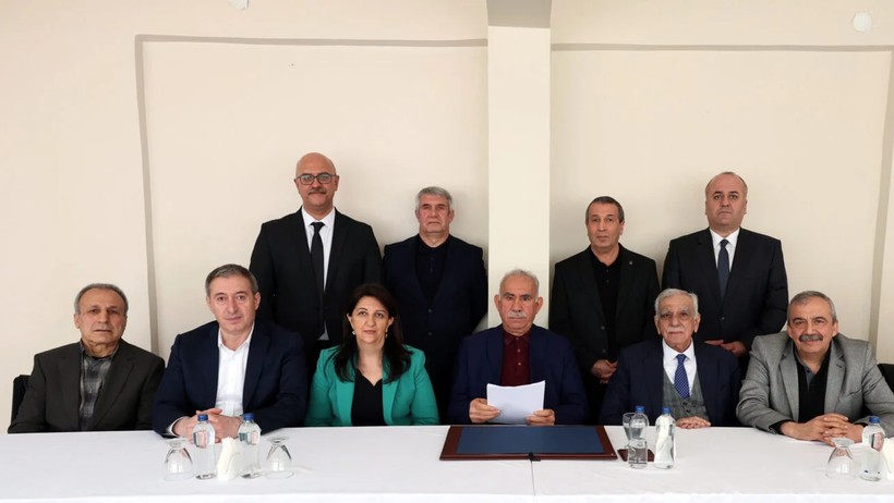 DEM Parti Heyeti İmralı Adası'na Gidiyor - Resim : 2