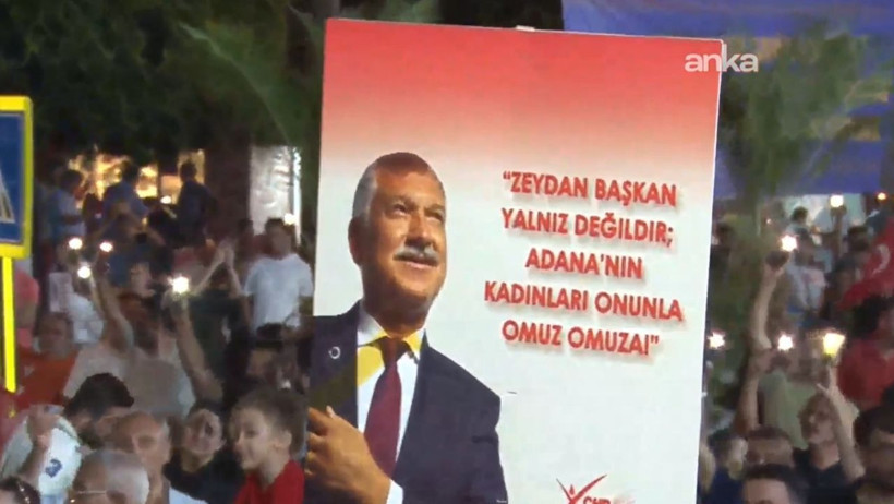 Adana'da Zeydan Karalar Protestosu: Vatandaşlar Belediye Önüne Akın Etti - Resim : 1