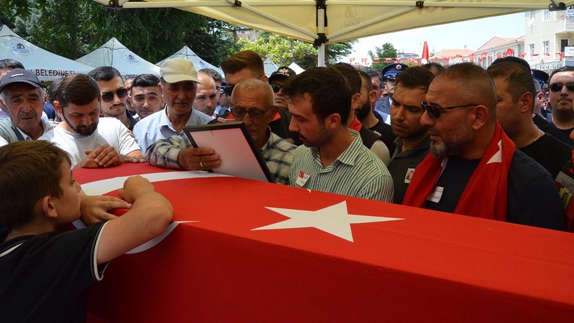 Türkiye Şehitlerine Gözyaşlarıyla Veda Ediyor - Resim : 4