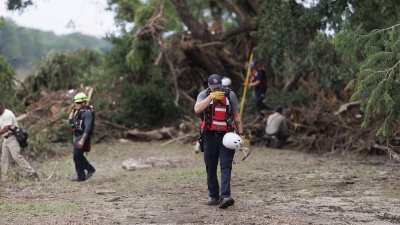 Teksas Felaketi Yaşıyor! Ölü Sayısı Arttı, Kayıp Çocuklar Aranıyor... 'Tehlike Henüz Geçmedi' - Resim : 2