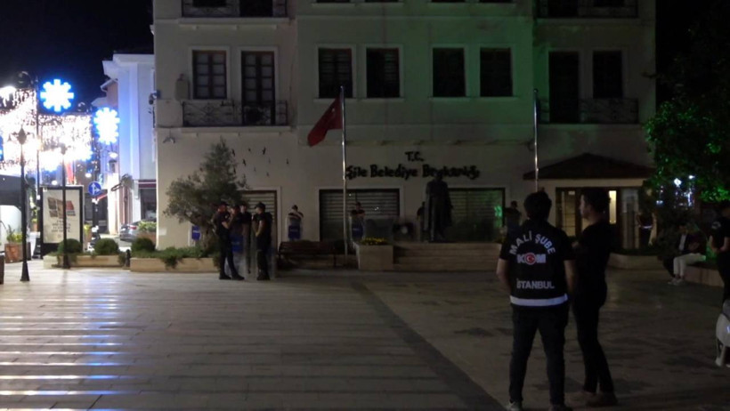 Şile Belediyesi'ne Operasyon: Belediye Başkanı Özgür Kabadayı Gözaltına Alındı - Resim : 2