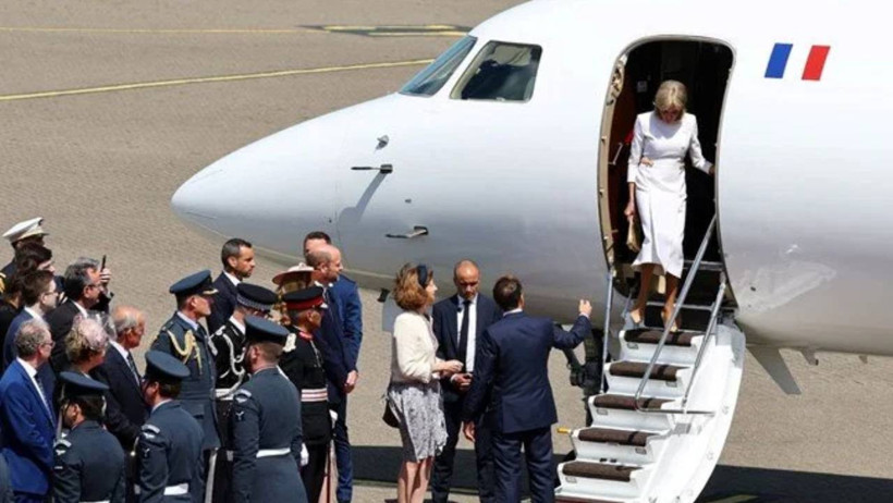 Eşi, Macron'un Elini Havada Bırakmıştı, Gündem Olan O Görüntülerin Sebebi Ortaya Çıktı - Resim : 1