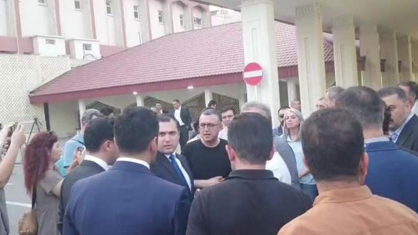 Terör Örgütü PKK Silah Bırakacak: DEM Parti Heyeti Süleymaniye'de! Resmi Törenle Karşılandılar - Resim : 2