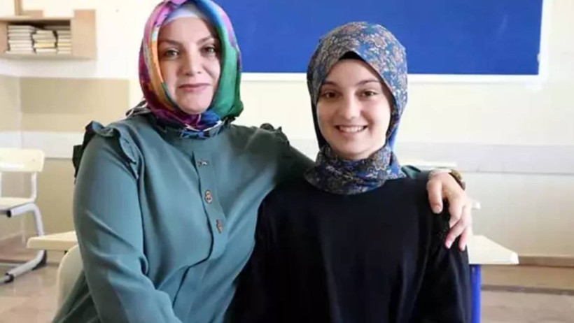 LGS Şampiyonları Başarılarının Sırrını Anlattı: 'Babam Vefat Etmeden Önce Verdiğim Sözü Tuttum...' - Resim : 3