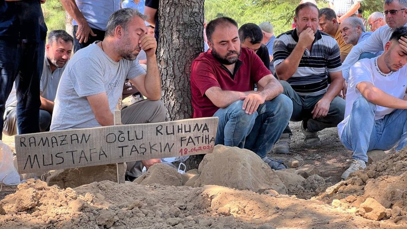 Akran Zorbalığı Can Aldı! 10 Yaşındaki Yusuf Yaşam Mücadelesini Kaybetti: Aynı Ailede Bir Yıl Arayla Aynı Acı... - Resim : 4