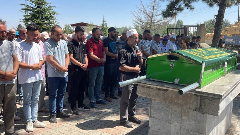 Akran Zorbalığı Can Aldı! 10 Yaşındaki Yusuf Yaşam Mücadelesini Kaybetti: Aynı Ailede Bir Yıl Arayla Aynı Acı... - Resim : 3