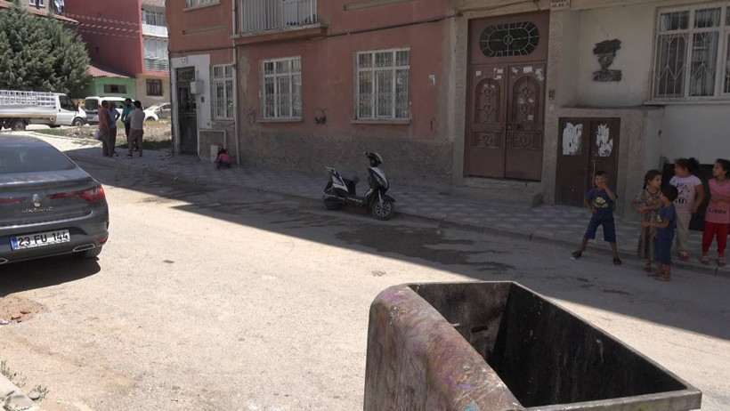 Elazığ’da Dehşet: Yeni Doğan Bebeğini Çöpe Attı - Resim : 2