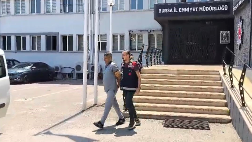 Hem Kaymakam Hem Müftü Hem de Vali Yardımcısı... Böyle Dolandırıcı Görülmedi! Öyle Bir Yöntem Bulmuş ki - Resim : 1