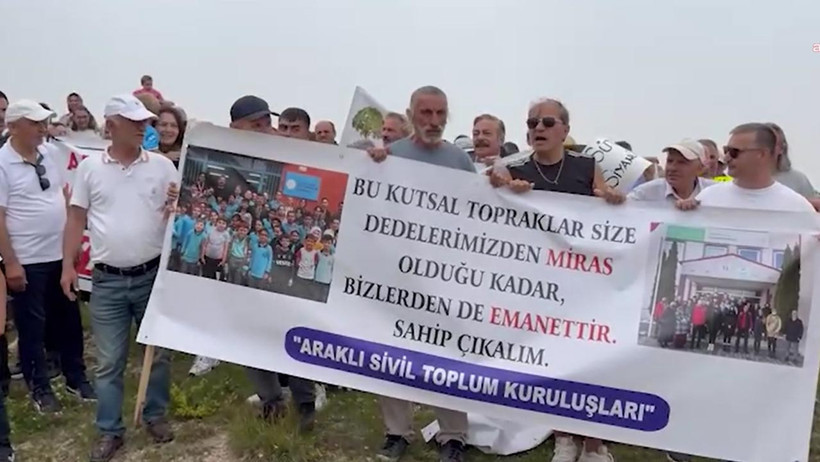 Yaylada Adalet Arayışı: Altın Arayanlara Karşı Trabzon Ayakta! 'Kimseye Verecek Bir Avuç Toprağımız Yok’ - Resim : 1
