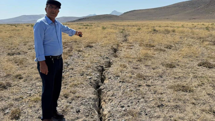 Konya'da Tehlike Büyüyor! Yüzey Yarıkları 2 Kilometreyi Aştı: 'Her Geçen Gün Genişliyor' - Resim : 1
