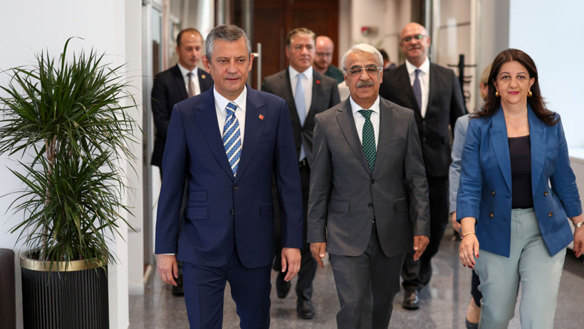 DEM Parti'den Özel'i Ziyaret Sonrası İlk Açıklama - Resim : 3