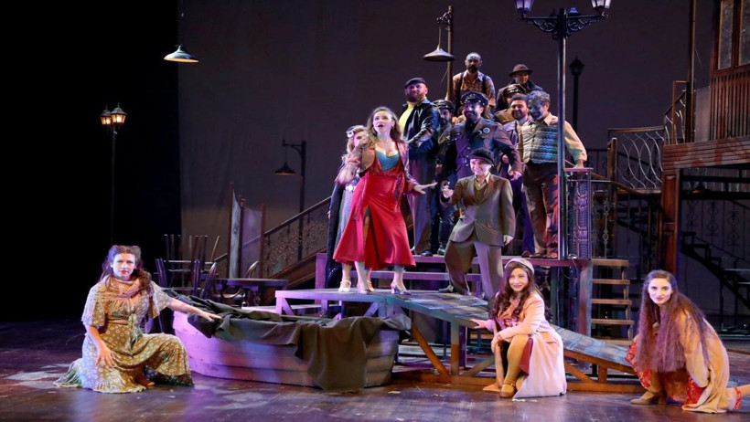 İBB Şehir Tiyatroları Harbiye'de: Ağustos Takvimi Belli Oldu! Biletler Ne Zaman Satışa Çıkıyor? - Resim : 1