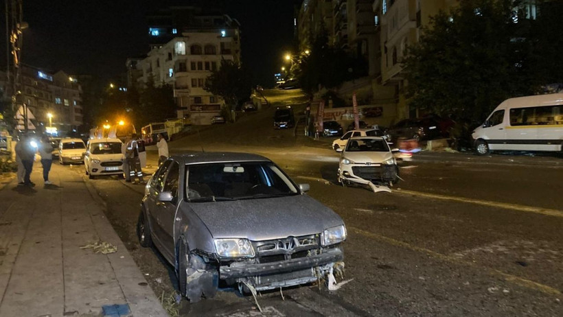 Ankara’da Sağanak Hayatı Felç Etti: Alt Geçitleri Su Bastı, Trafik Kilitlendi - Resim : 4