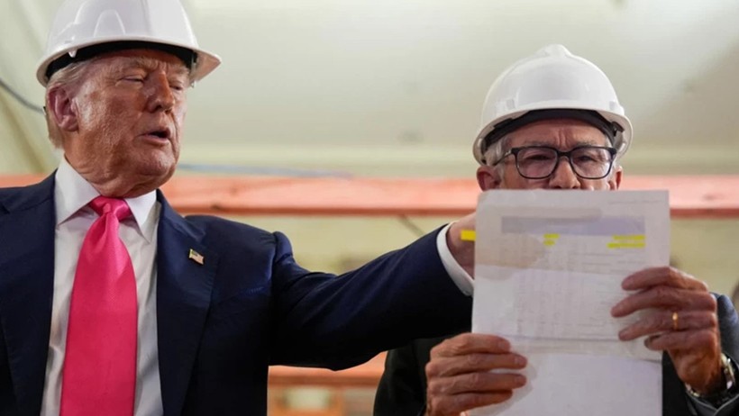 Kameralar Önünde Şoke Eden Anlar! Trump, Fed Binasını Bastı, Başkan ile Birbirine Girdi - Resim : 2