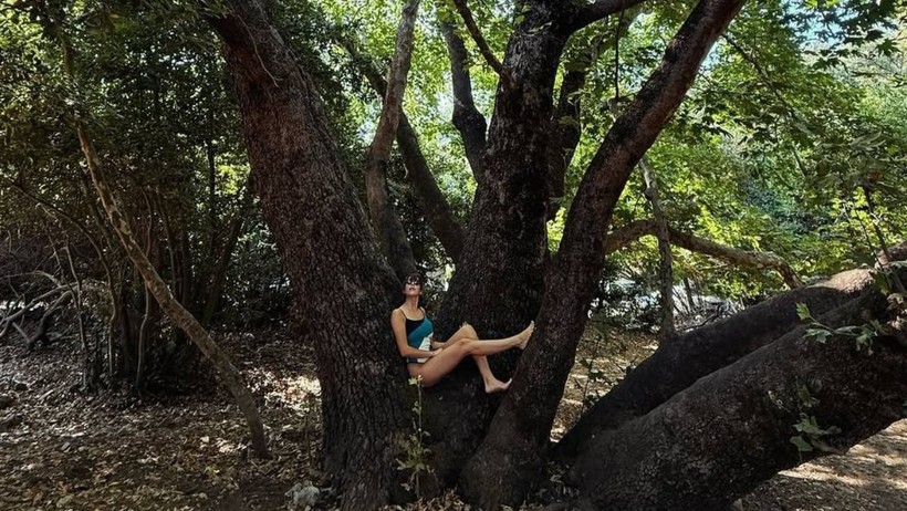 Aşk Yaşadıkları İddia Ediliyordu...Uzak Şehir'in Pakize'sinden Burak Deniz'e Olay Gönderme - Resim : 2