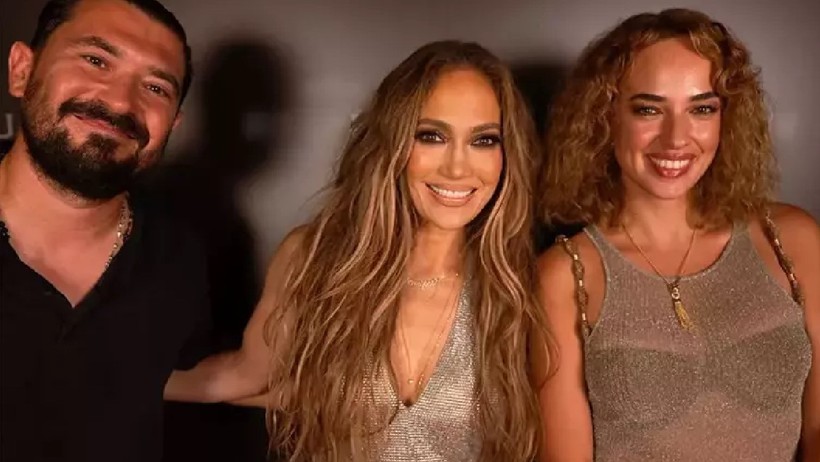 Hadise'yle Küsen Seda Bakan'ın Jennifer Lopez Paylaşımı Sosyal Medyayı Salladı - Resim : 3