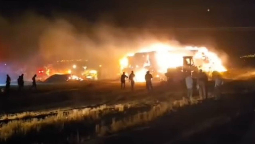 Orman Yangınları Yurdu Sardı! Biri Biterken Diğeri Başlıyor, Alevlerle Amansız Mücadele Gece Gündüz Sürüyor - Resim : 20