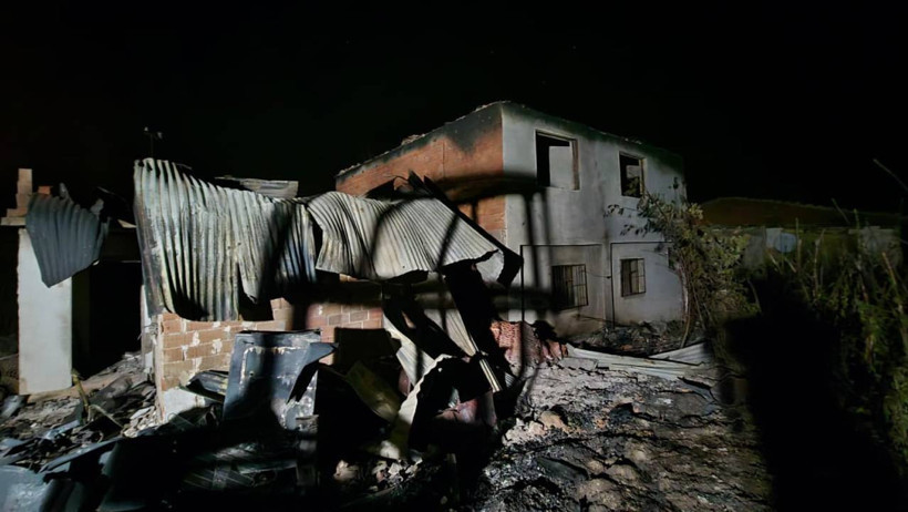 Orman Yangınları Yurdu Sardı! Biri Biterken Diğeri Başlıyor, Alevlerle Amansız Mücadele Gece Gündüz Sürüyor - Resim : 18