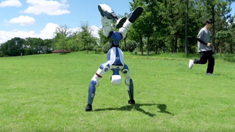 Dünyanın En Uygun Fiyatlı İnsansı Robotu Tanıtıldı: Fiyatı Ne Kadar? - Resim : 2