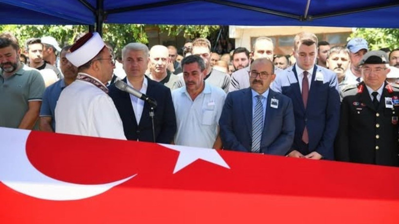 Trafik Kazasında Hayatını Kaybeden Genç Astsubay Son Yolculuğuna Uğurlandı - Resim : 1