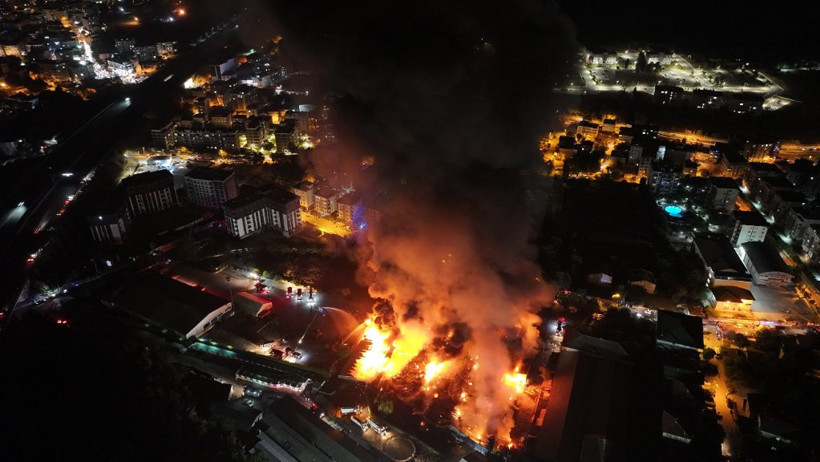 Çekmeköy'de Ormana Yakın Fabrikada Yangın - Resim : 2