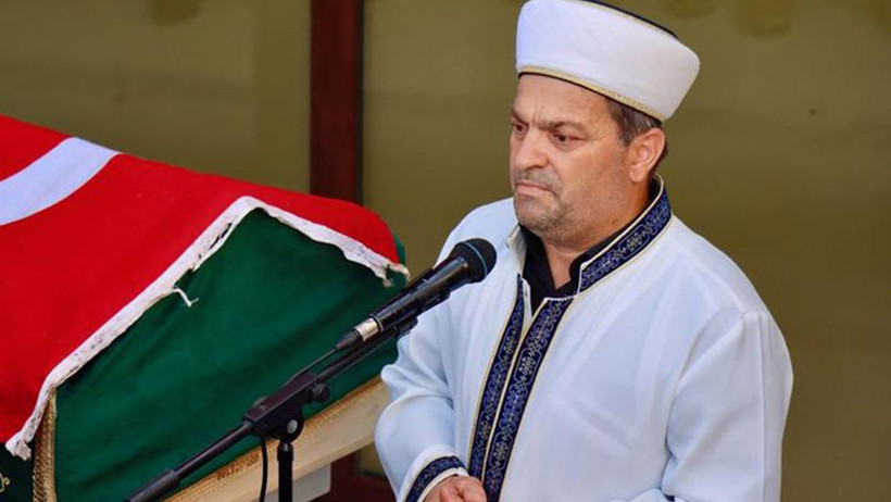 Evlada Son Görev! Acılı Baba, Oğlunun Cenaze Namazını Kıldırdı - Resim : 3