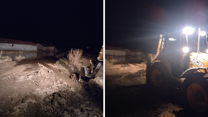 Ankara'da Ağustosta Sel Felaketi: Yollar Göle Döndü, Araçlar Sürüklendi - Resim : 1