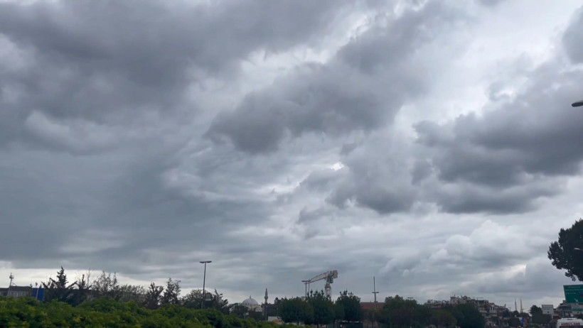 AKOM'dan Kritik Uyarı! Kuvvetli Fırtına Çok Fena Bastıracak, İstanbul'da Yer Yerinden Oynayacak - Resim : 1