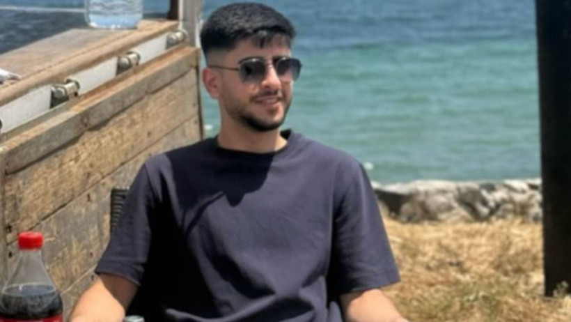 Kocaeli'de Zincirleme Facia! Araçta Sıkışan Kişi Öldü - Resim : 1