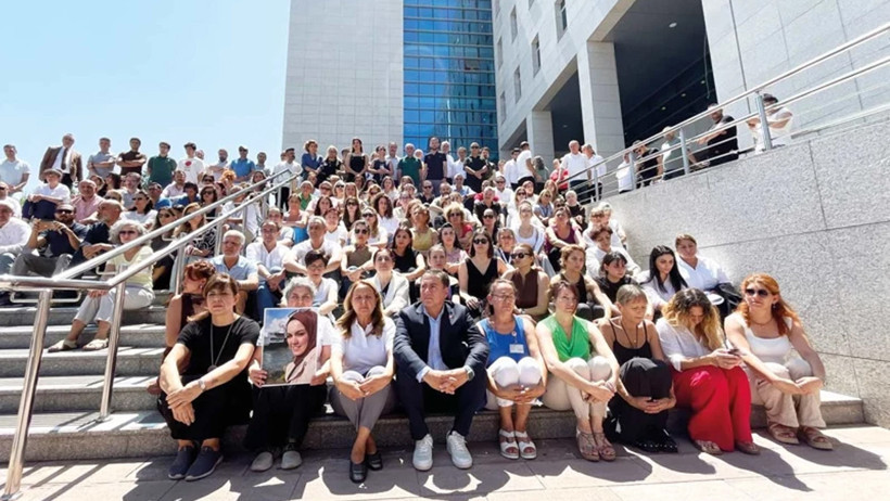 Mesai Arkadaşları Öldürüldü, Protesto Edemediler: Meclis'te Utandıran 'Saliha Akkaş' Yasağı - Resim : 2