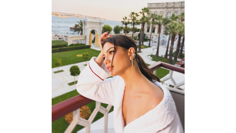 Eşref Rüya Dizisinin Nisan'ı Demet Özdemir Takipçilerinden Tam Not Aldı: Rekor Üstüne Rekor Yağdı - Resim : 2