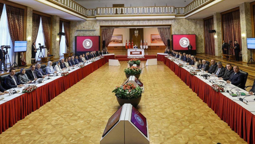 İYİ Parti'nin Kararı Sonrası Komisyonda Yeni Dağılım! TBMM Başkanı Kurtulmuş, Partilere Tarih ve Saat Verdi - Resim : 1