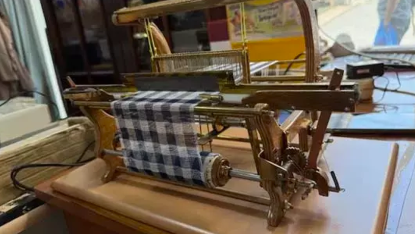 77 Yaşında İlmek İlmek İşliyor: Sadece O Yapıyor! Dünyada Böyle Bir Koleksiyonun Eşi Benzeri Bulunmuyor - Resim : 2