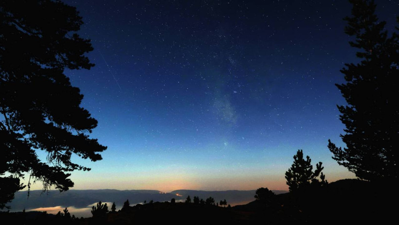 Gökyüzünden 'Ateş Topları' Yağdı: Farklı İllerden Büyüleyen Kareler... - Resim : 11