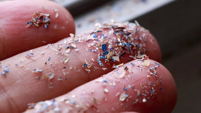 Türkiye’den Tek Kullanımlık Plastikler İçin Tarihi Adım! Murat Kurum Yol Haritasını Açıkladı: Etiket Zorunluluğu Geliyor, Makyaj Ürünleri Yasaklanıyor... - Resim : 1