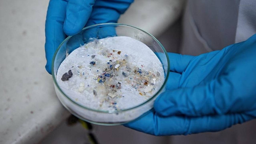 Türkiye’den Tek Kullanımlık Plastikler İçin Tarihi Adım! Murat Kurum Yol Haritasını Açıkladı: Etiket Zorunluluğu Geliyor, Makyaj Ürünleri Yasaklanıyor... - Resim : 2