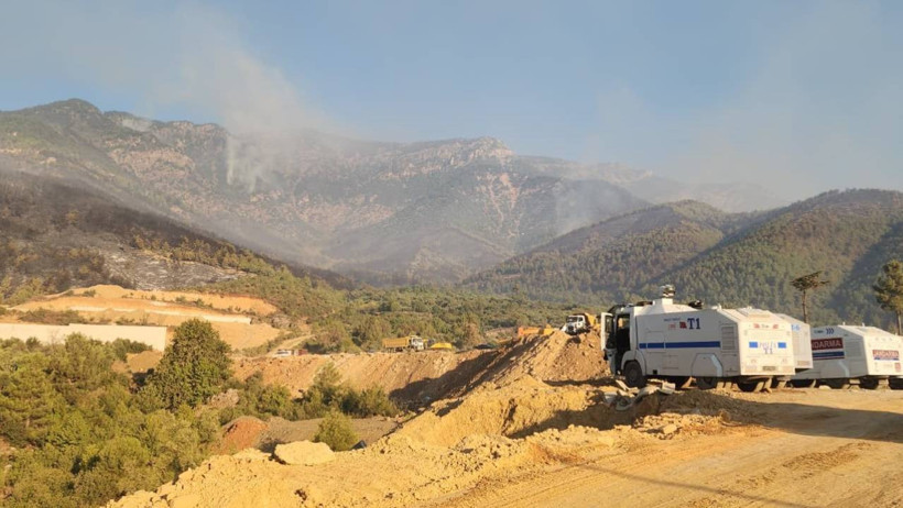 Kocaeli Yanıyor! Rüzgarın Etkisiyle Büyüdü, Tahliyeler Başladı - Resim : 12