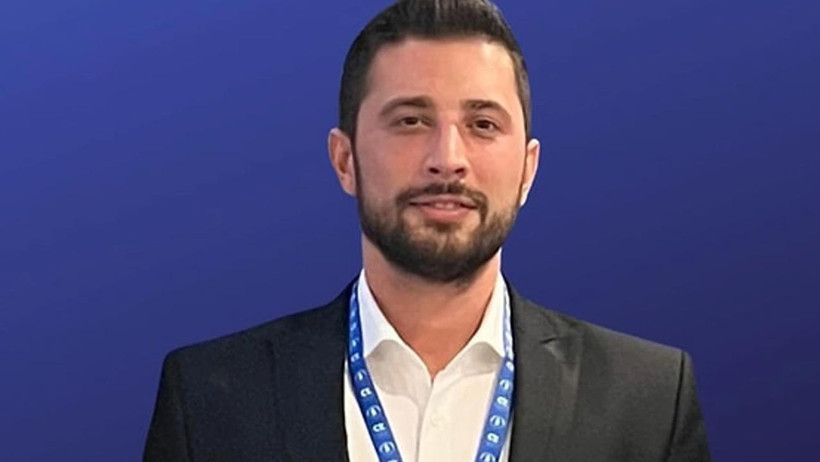 Özlem Çerçioğlu AKP’ye Geçti, Oğlunun Aşkı Gündeme Geldi: Miray Daner’e Sosyal Medyada Yorum Yağdı - Resim : 2