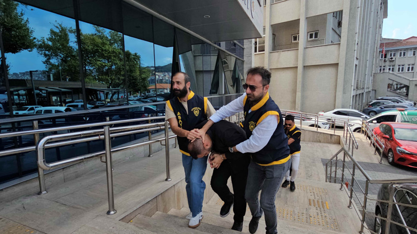 Sahte Polisler Gerçek Polislere Yakalandı, 'FETÖ Soruşturması' Yalanıyla Milyonluk Vurgun Yaptılar - Resim : 1