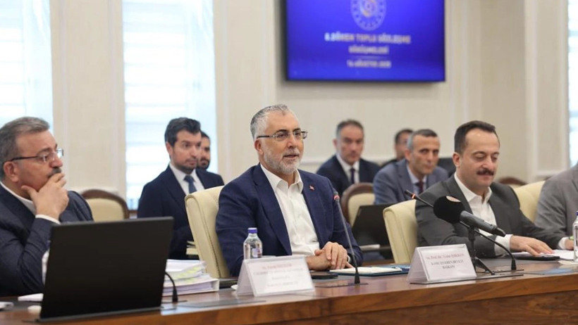 Memur Maaşı İçin Kritik Viraj! İşte Masadaki Tahminler... Polis, Öğretmen, Avukat, Doktor, Hemşire Ne Kadar Maaş Alacak? - Resim : 1