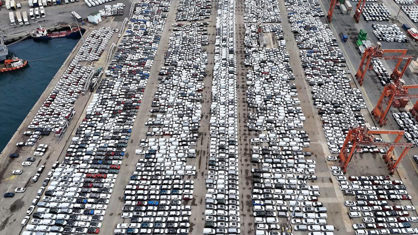 Yer: Haydarpaşa Limanı... Binlercesi Bekliyor, Hepsi Sıfır - Resim : 6