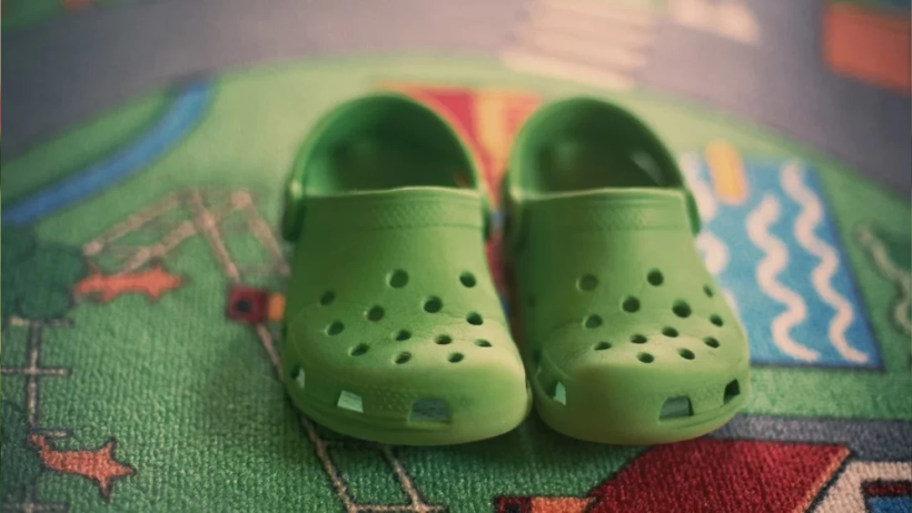 Dünyayı Kasıp Kavurmuştu! Uzmanlardan Crocs Terlik Uyarısı: Giymeden Önce İki Kez Düşünün - Resim : 1