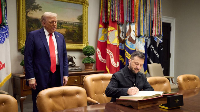 Beyaz Saray'da 'Tuhaflıklar' Zirvesi: Diplomasi Yerini Mizaha Bıraktı... Kıyafet, Boy Sırası, Bronz Ten ve Hamburger - Resim : 6