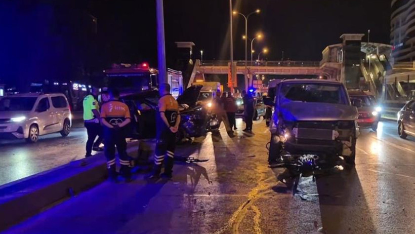 Beylikdüzü’nde Makas Atan Sürücü Ortalığı Birbirine Kattı: 1 Yaralı - Resim : 1