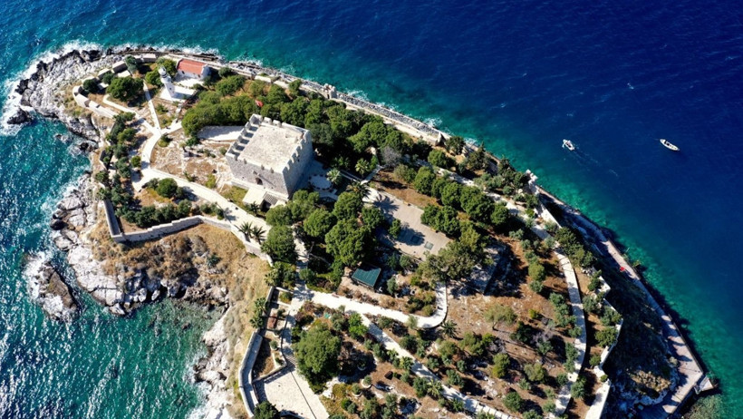 Kuşadası: Ege’nin Renkli Limanı - Resim : 1