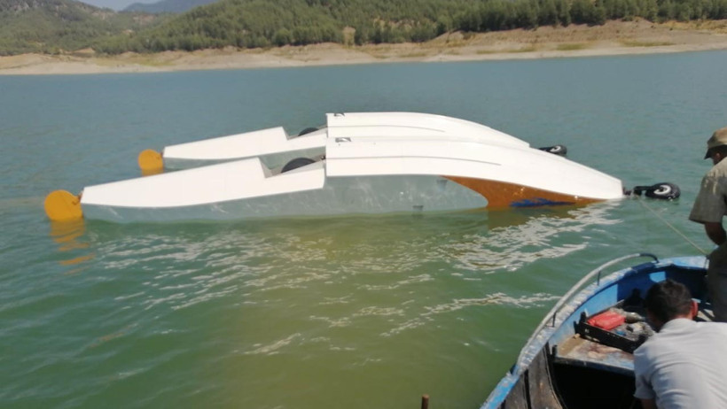 Burdur'da Eğitim Uçağı Göle Düştü! - Resim : 3